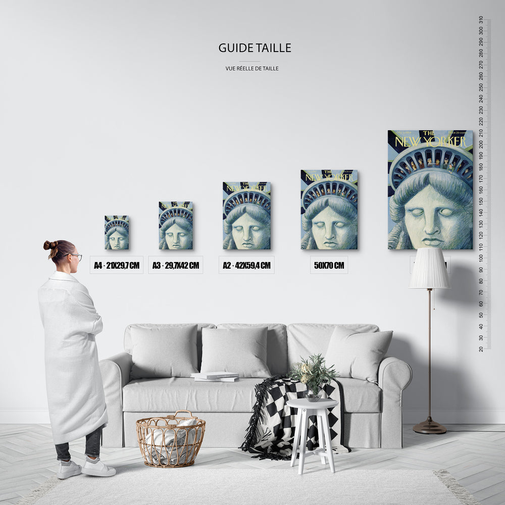 Guide des tailles : le tirage présenté dans ses 5 formats de vente, à l'échelle réelle sur un mur de salon, avec une règle en centimètres.