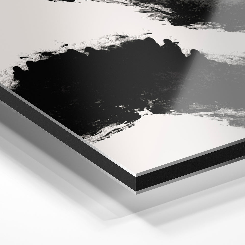 Gros plan du relief : la surépaisseur d'encre en lumière rasante sur aluminium Dibond.
