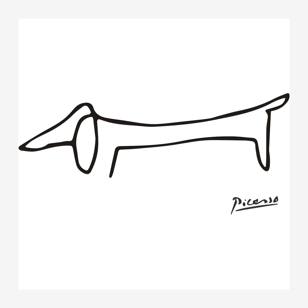 Dessin en ligne noire d'un chien allongé vu de profil sur fond blanc, signé en bas à droite.