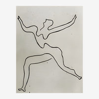 Figure abstraite tracée au trait noir sur fond gris clair, représentant un corps stylisé avec les bras et jambes écartés.