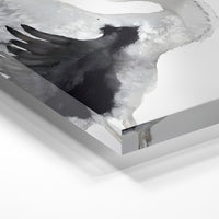 Gros plan de la matière : le tirage sous verre acrylique, tranche transparente visible.
