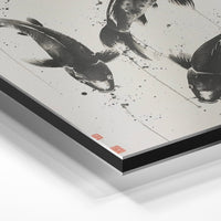 Gros plan de la matière : le tirage contrecollé sur aluminium Dibond mat, tranche visible.