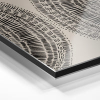 Gros plan du relief : la surépaisseur d'encre en lumière rasante sur aluminium Dibond.