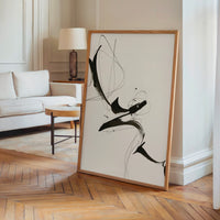 Le tableau accroché en situation dans un intérieur meublé.