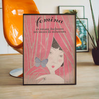 L'impression présentée en poster, sans encadrement, sur un mur neutre.