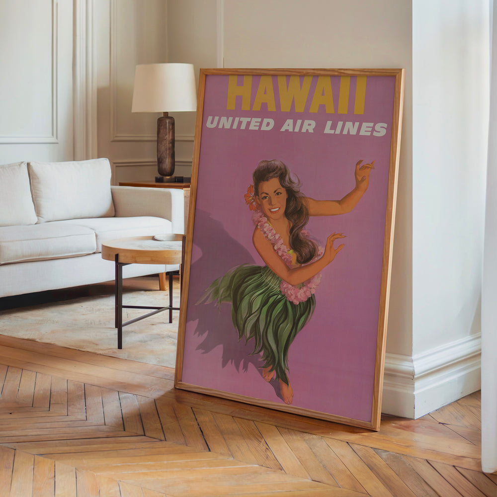 Le tableau accroché en situation dans un intérieur meublé.