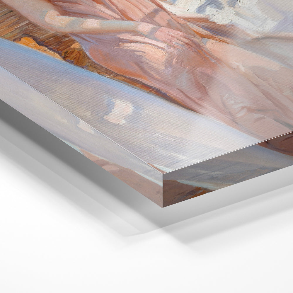 Gros plan de la matière : le tirage sous verre acrylique, tranche transparente visible.