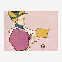 Portrait d'une femme blonde de profil, vêtue d'une robe rose et d'un col blanc, tenant une lettre jaune, sur fond rose pâle.