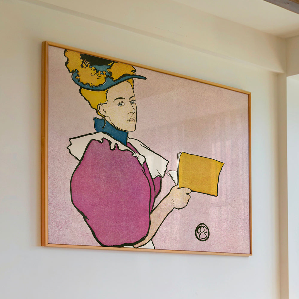Le tableau accroché en situation dans un intérieur meublé.