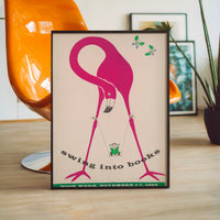 L'impression présentée en poster, sans encadrement, sur un mur neutre.