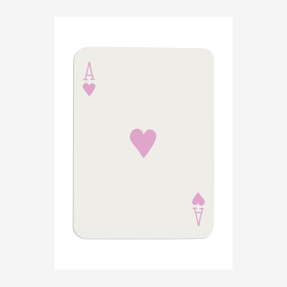 Carte as de cœur stylisée avec trois cœurs roses sur fond blanc cassé, design pop art minimaliste.