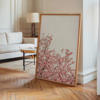 Le tableau accroché en situation dans un intérieur meublé.