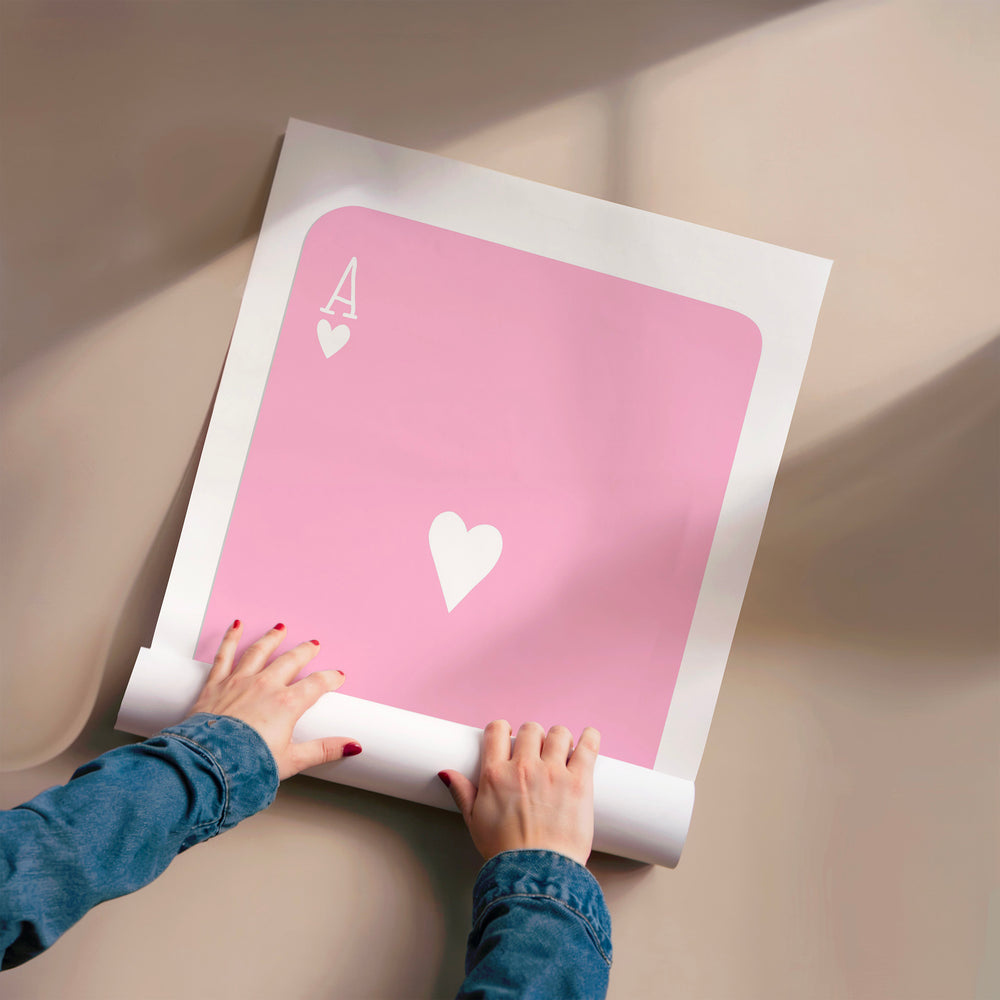 L'impression présentée en poster, sans encadrement, sur un mur neutre.