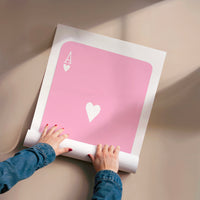 L'impression présentée en poster, sans encadrement, sur un mur neutre.