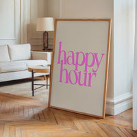 Le tableau accroché en situation dans un intérieur meublé.