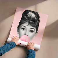 L'impression présentée en poster, sans encadrement, sur un mur neutre.