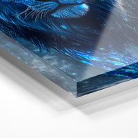 Gros plan de la matière : le tirage sous verre acrylique, tranche transparente visible.
