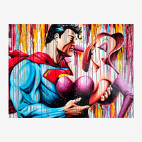 Affiche pop-art représentant deux visages stylisés face à face, l'un en costume bleu et rouge tenant une sphère rose.