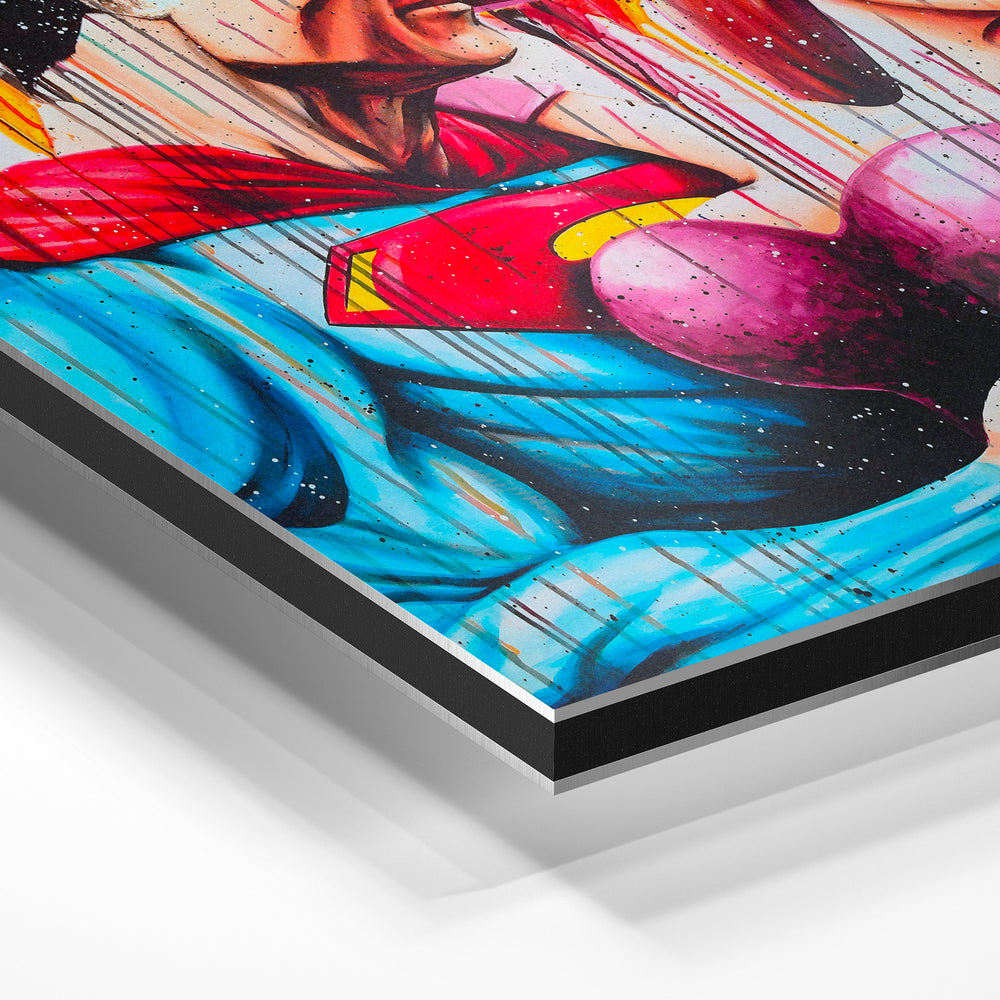 Gros plan de la matière : le tirage contrecollé sur aluminium Dibond mat, tranche visible.