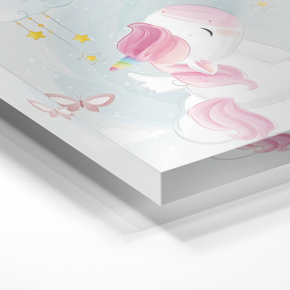 Gros plan de la matière : le tirage sous verre acrylique, tranche transparente visible.