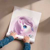 L'impression présentée en poster, sans encadrement, sur un mur neutre.