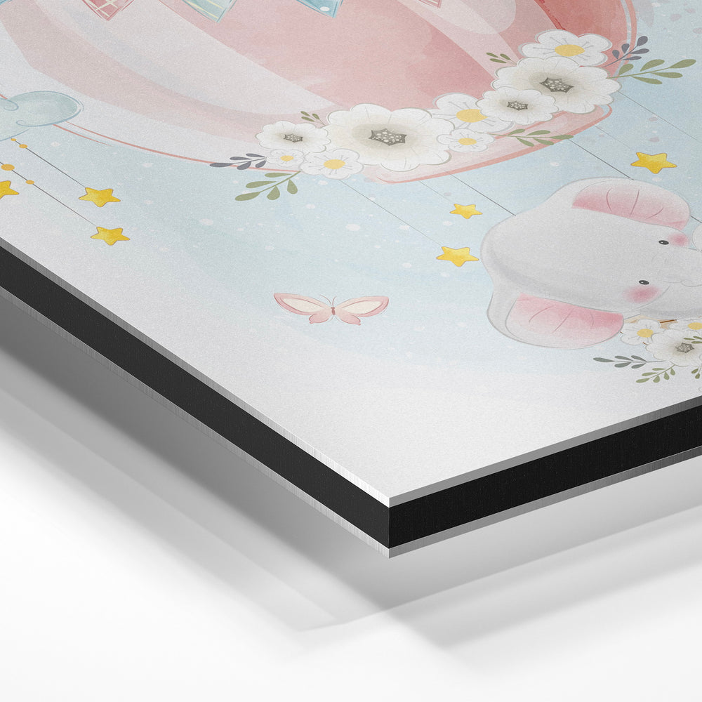 Gros plan de la matière : le tirage contrecollé sur aluminium Dibond mat, tranche visible.