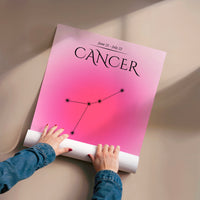L'impression présentée en poster, sans encadrement, sur un mur neutre.