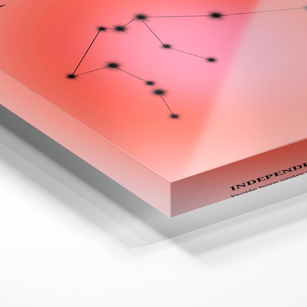 Gros plan de la matière : le tirage sous verre acrylique, tranche transparente visible.