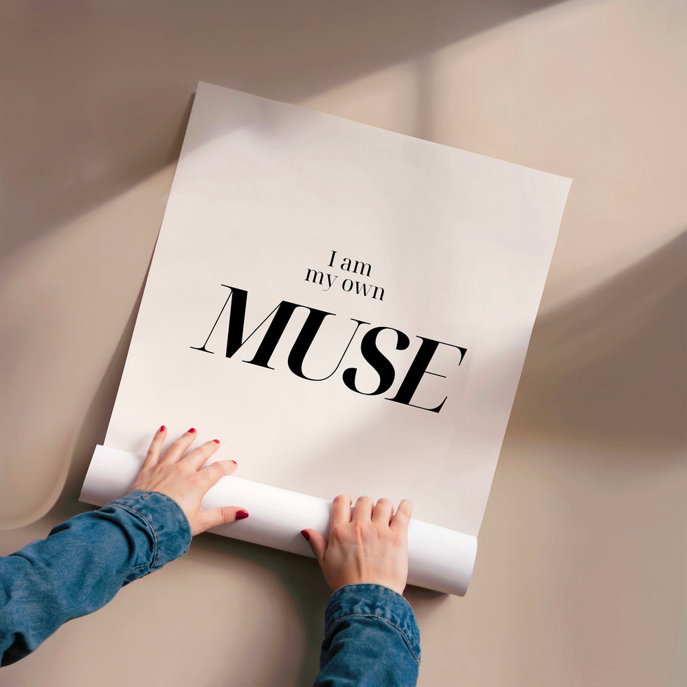 L'impression présentée en poster, sans encadrement, sur un mur neutre.