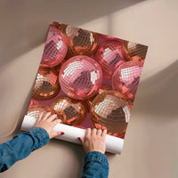 L'impression présentée en poster, sans encadrement, sur un mur neutre.
