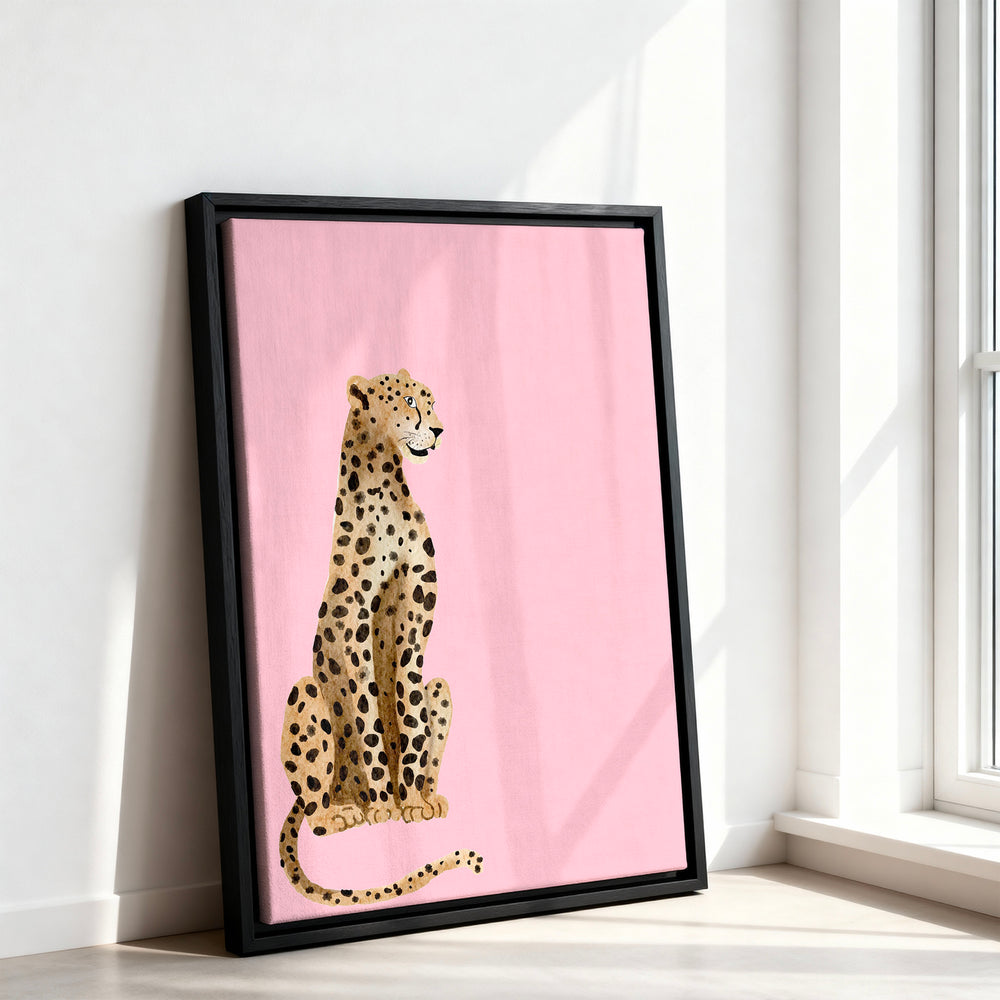 Le tableau accroché en situation dans un intérieur meublé.