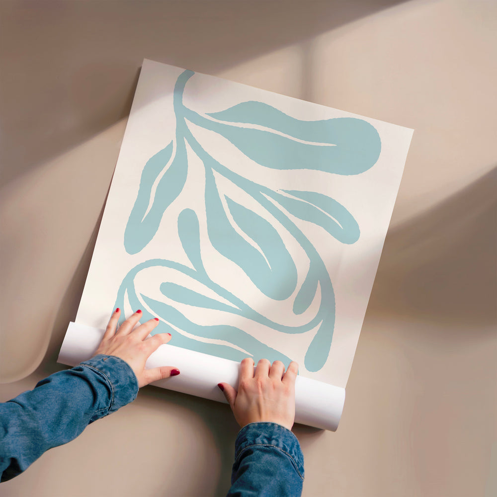 L'impression présentée en poster, sans encadrement, sur un mur neutre.
