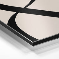 Gros plan de la matière : le tirage contrecollé sur aluminium Dibond mat, tranche visible.