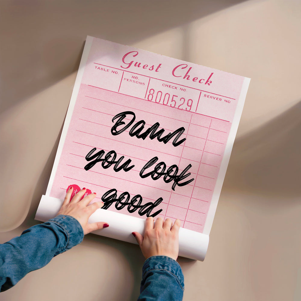 L'impression présentée en poster, sans encadrement, sur un mur neutre.