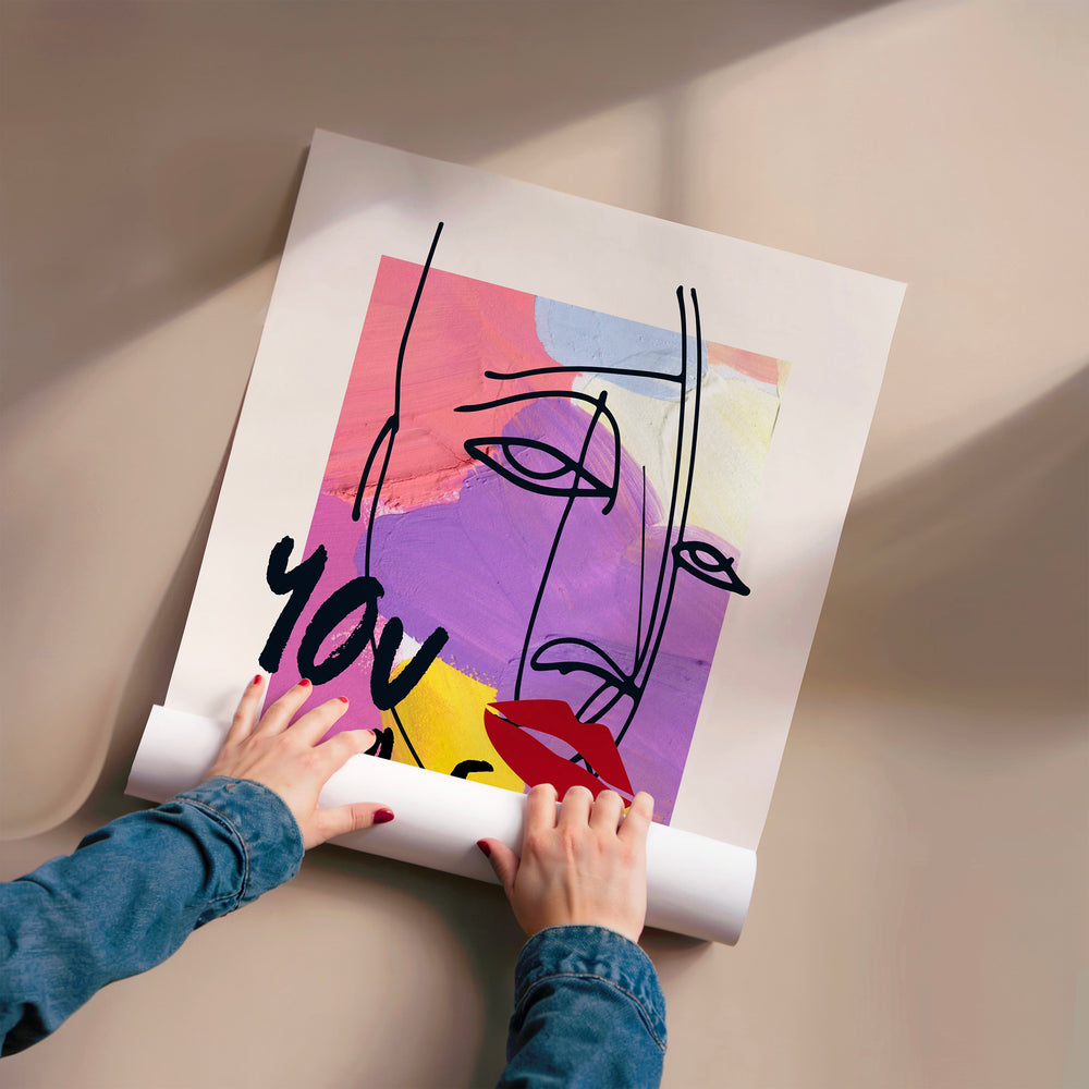 L'impression présentée en poster, sans encadrement, sur un mur neutre.