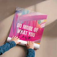 L'impression présentée en poster, sans encadrement, sur un mur neutre.