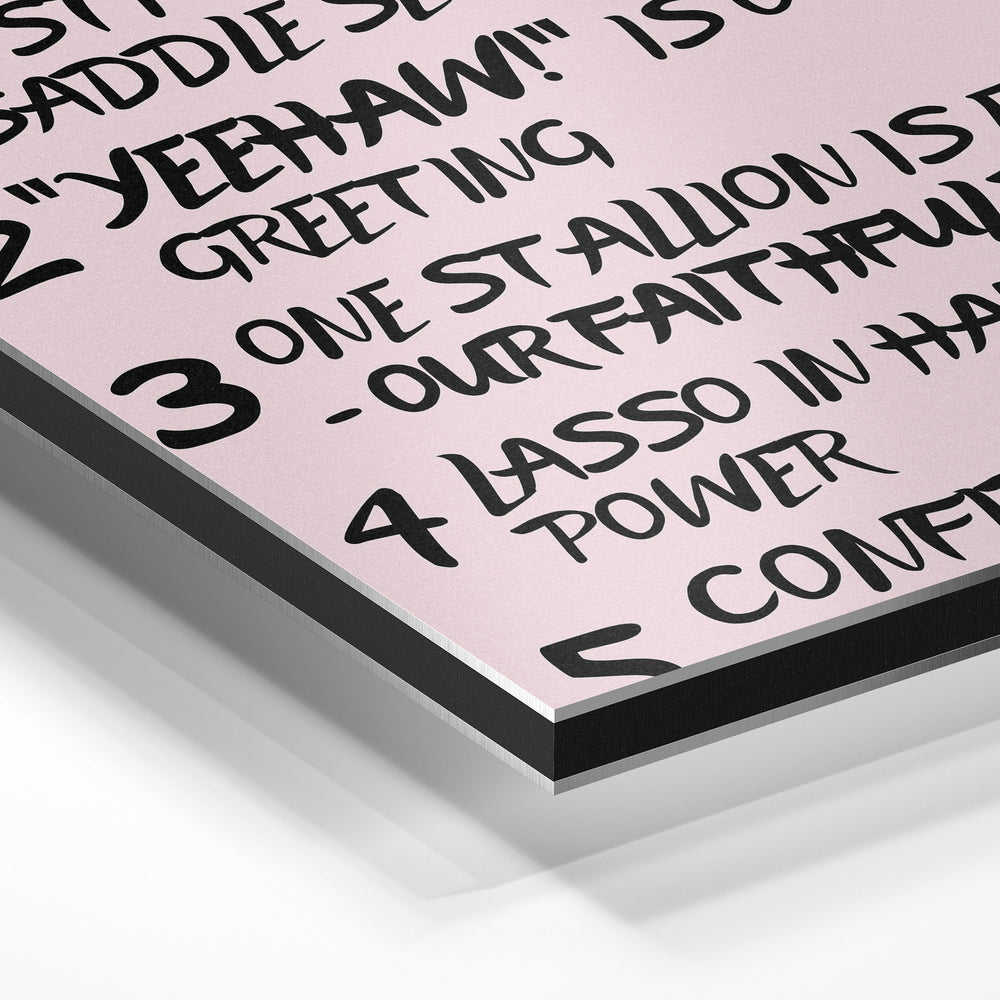 Gros plan de la matière : le tirage contrecollé sur aluminium Dibond mat, tranche visible.