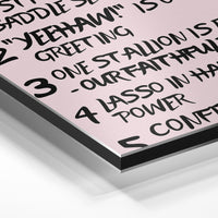 Gros plan de la matière : le tirage contrecollé sur aluminium Dibond mat, tranche visible.