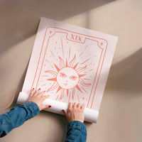 L'impression présentée en poster, sans encadrement, sur un mur neutre.