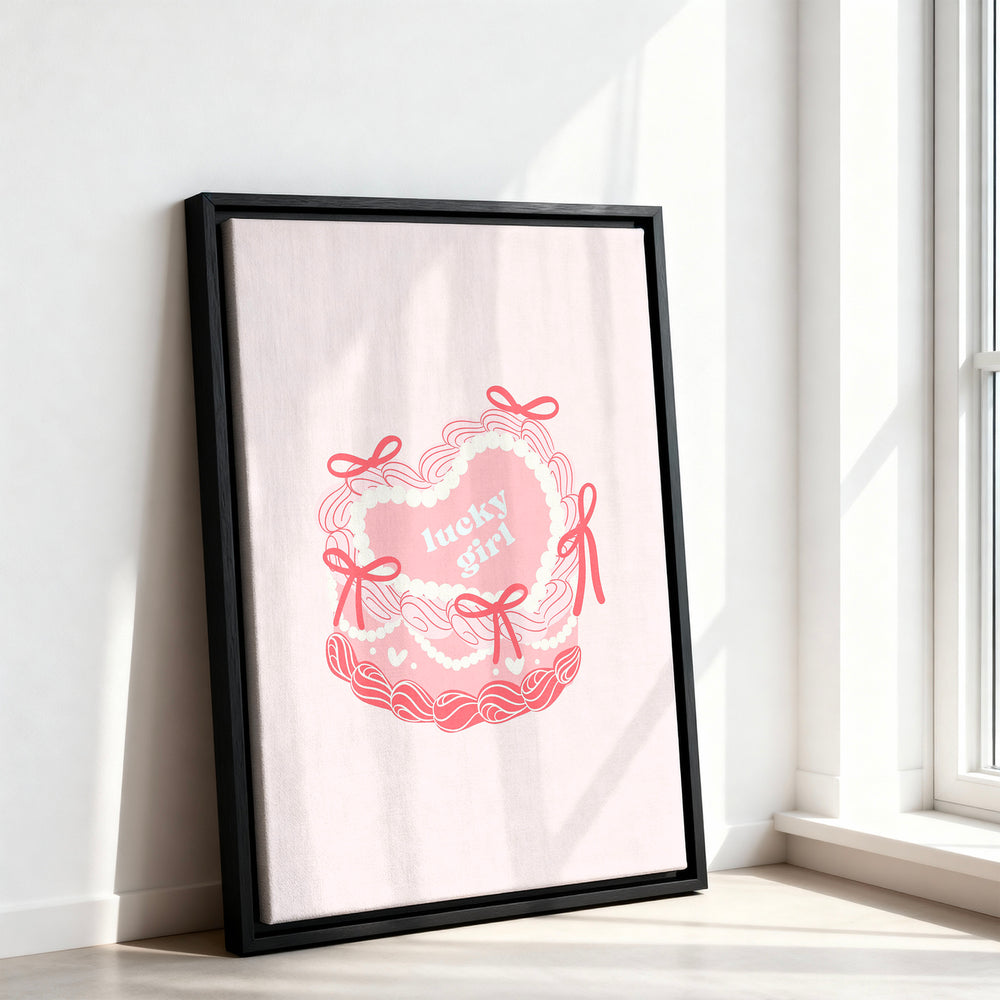 Le tableau accroché en situation dans un intérieur meublé.