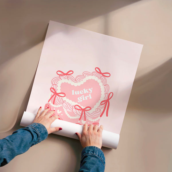 Gâteau rose et blanc "Lucky Girl" style rétro — Poster HP mat