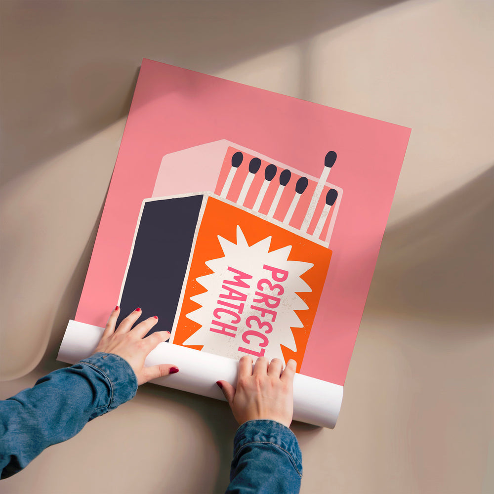 L'impression présentée en poster, sans encadrement, sur un mur neutre.