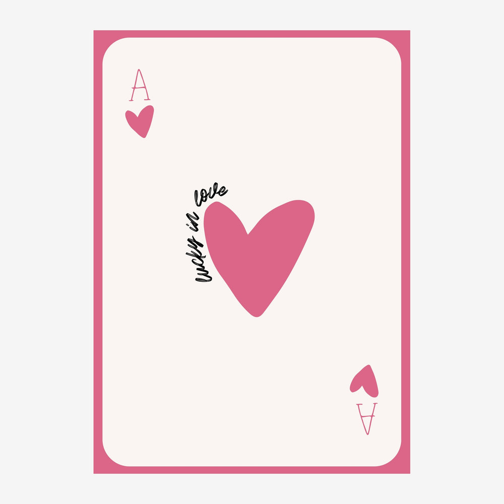 Illustration d'une carte à jouer rose et beige au format portrait, avec un grand cœur rose au centre entouré du texte.