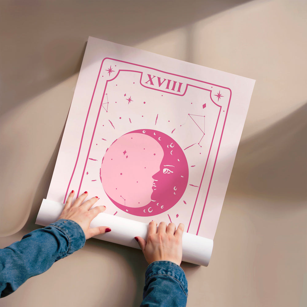 L'impression présentée en poster, sans encadrement, sur un mur neutre.