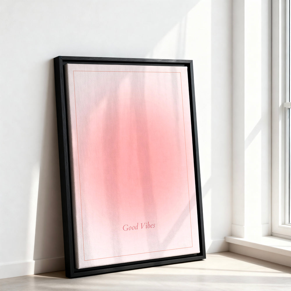 Le tableau accroché en situation dans un intérieur meublé.