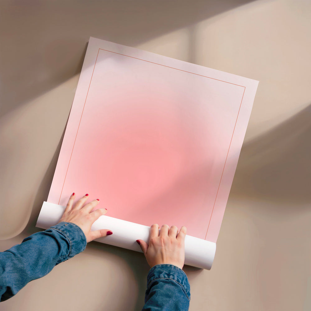 L'impression présentée en poster, sans encadrement, sur un mur neutre.