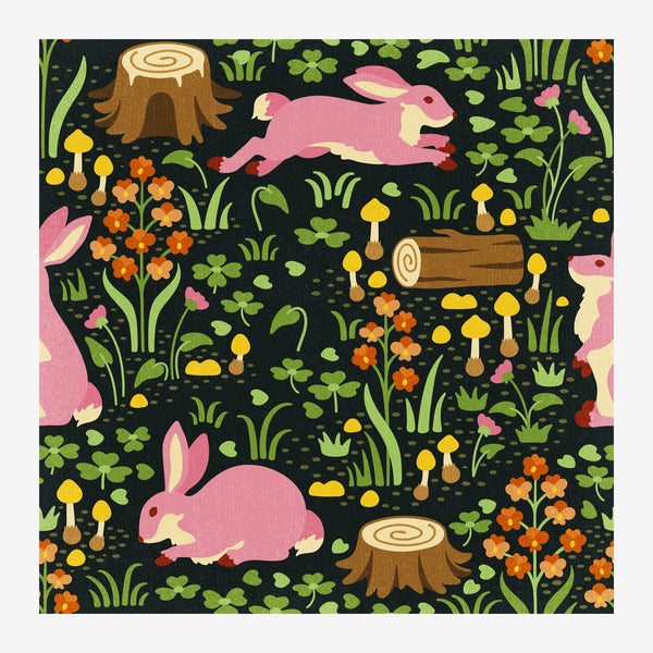 Illustration stylisée de lapins roses sautant dans une forêt fantastique remplie de champignons, de trèfles et de fleurs sur.
