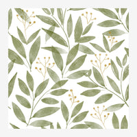 Motif botanique répété montrant des feuilles vert sage et des baies dorées sur fond blanc, style aquarelle.