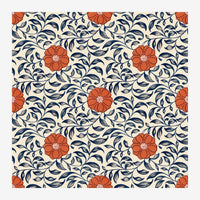 Motif textile répétitif composé de fleurs rouges à cœur blanc et de feuillages bleus sinueux sur fond crème
