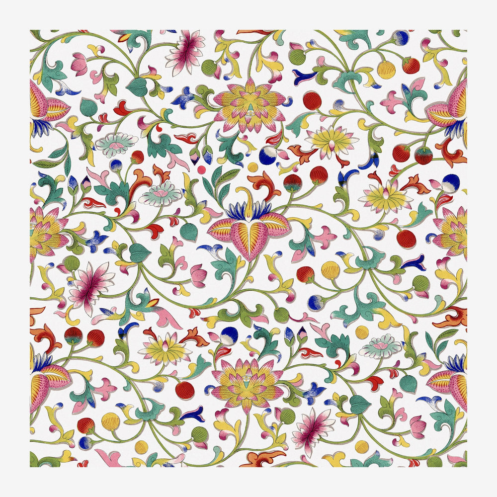 Motif ornemental sur fond crème avec branches ondulantes, fleurs jaunes et roses, oiseaux colorés et fruits multicolores.